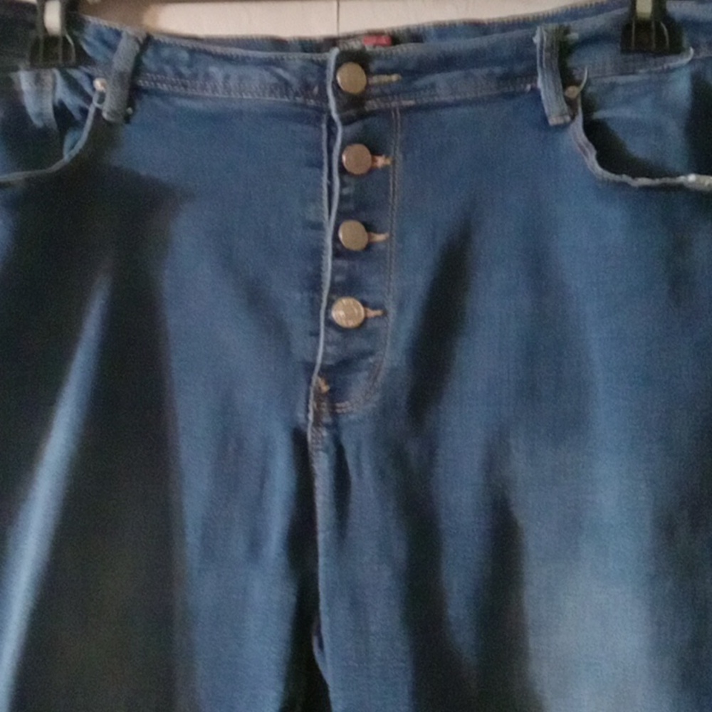 Denim Fever Distressed Jeans 22 - Picture 3 of 6
